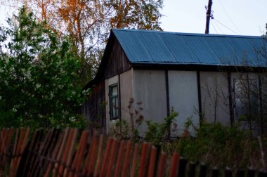 Bahar bahçesindeki ek binalar, Rusya