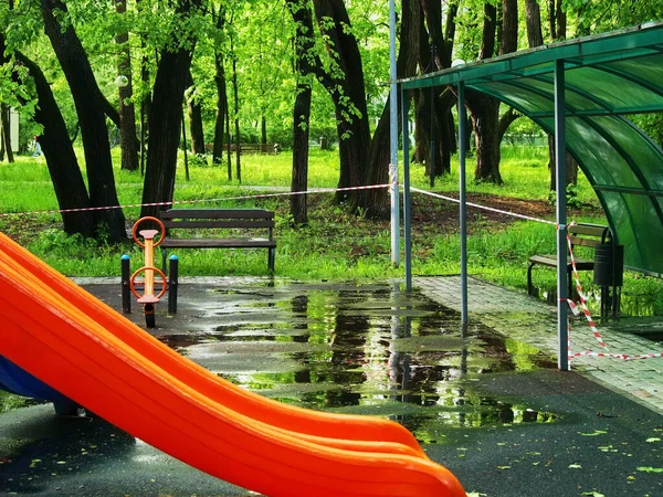 Lekplats Efter Kraftigt Regn Sommaren — Stockfoto