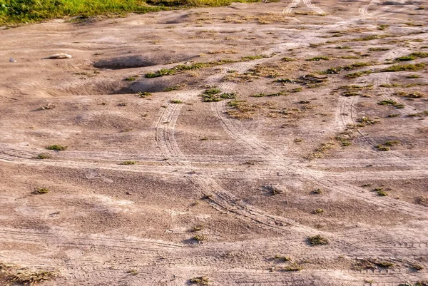 Vestígios Pneus Carro Areia Após Chuva — Fotografia de Stock