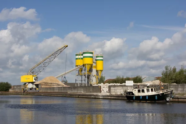 Průmyslový přístav v hoogeveen, Nizozemsko — Stock fotografie