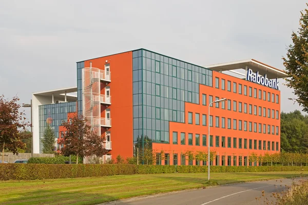 Modern konut hoogeveen içinde ışık, akşam bina netherlands