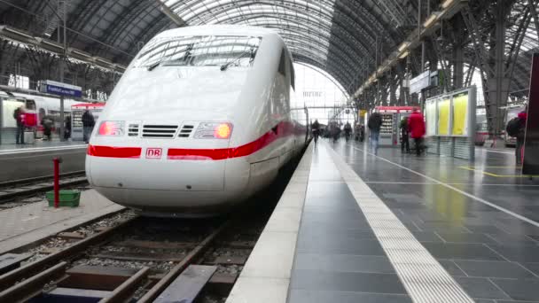 Time-lapse ICE tren Frankfurt Hauptbahnhof — Vídeo de stock