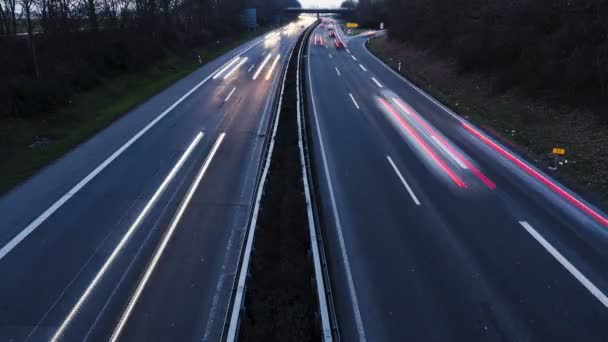 公路和交通的黄昏 — 图库视频影像