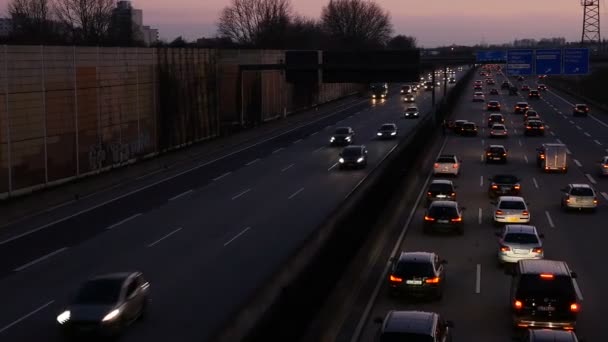 ДТП и пробка на немецком шоссе A66 — стоковое видео