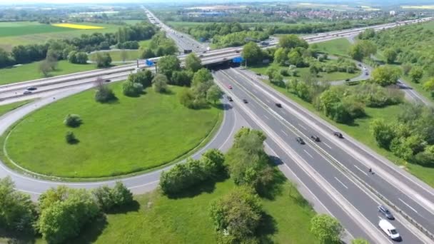 Intersección de la autopista - vista aérea — Vídeo de stock