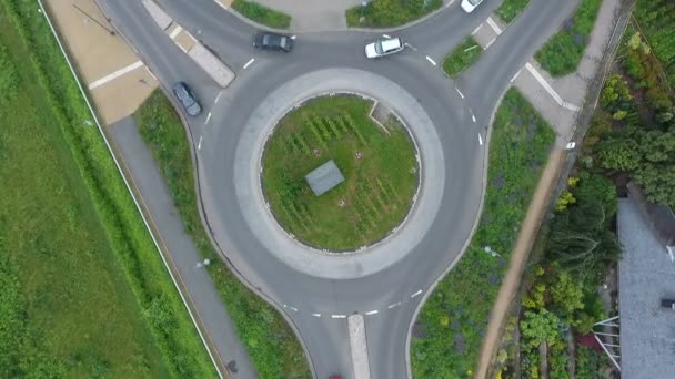 Círculo de tráfego de visão aérea — Vídeo de Stock