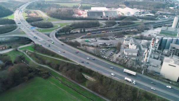 Bir Otoyolun Kavşakların Köprünün Havadan Görüntüsü — Stok video