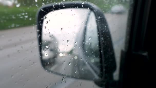 Jazda Niemieckiej Autostradzie Deszczowy Dzień Widok Przez Lusterko Wsteczne — Wideo stockowe