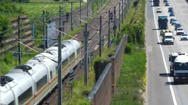 Weilbach Allemagne Juin 2021 Grands Camions Circulation Dense Sur Autoroute — Video