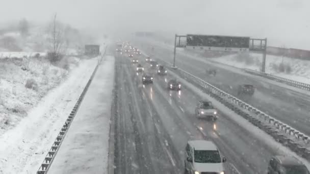 Heavy snowfall on German highway — Stock Video