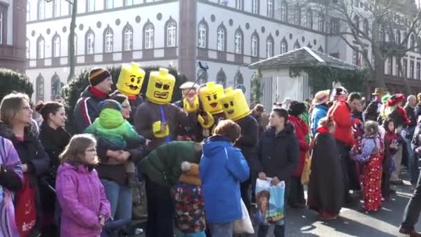 Carnival parade in the city center of Wiesbaden — Stock Video