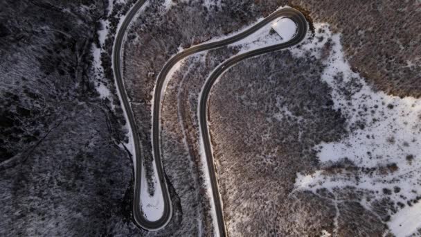 Взимку Біля Міста Князевац Сербія Кружляє Вигнутій Зміїній Дорозі Яка — стокове відео