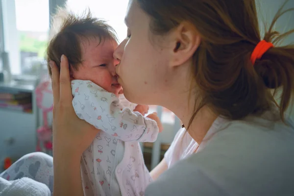 Side View Caucasian Woman Mother Holding Her Newborn Baby Child — Foto de Stock