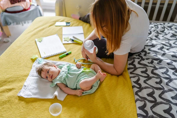 Top View Millennial Caucasian Woman Mother Sitting Bed Home Study — Φωτογραφία Αρχείου