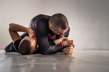 Brezilya jiu jistu bjj no-gi eğitim iki erkek atlet delme tekniği Americna Dağı sunum alanı kopya