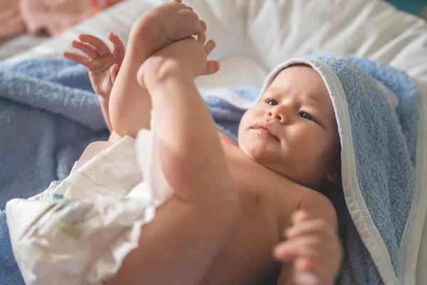 Small Caucasian Baby Boy Lying Blue Towel Changing Diapers — Stock Photo, Image