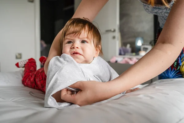 Caucasian Baby Lying Bed Home Bright Room Belly While Her — Stock Photo, Image