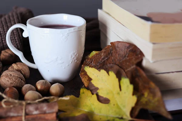 White Cup Tea Desk Decorated Autumn Things Close Copy Space — Stock Photo, Image