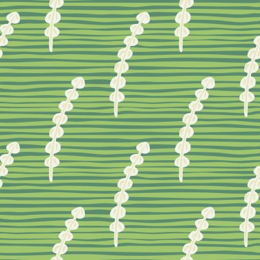 Beyaz deniz yosunu silueti süsüsüyle el çizimi, kusursuz soyut desen. Yeşil çizgili arka plan. Kumaş tasarımı, tekstil baskısı, ambalaj ve kapak için mükemmel. Vektör illüstrasyonu.