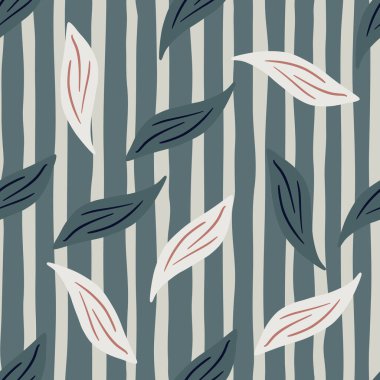 Gelişigüzel yapraklarla süslenmiş dekoratif, pürüzsüz doğa deseni. Lacivert palet. Çizgili arka plan. Kumaş tasarımı, tekstil baskısı, ambalaj ve kapak için mükemmel. Vektör illüstrasyonu.