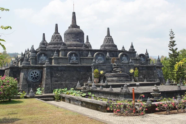 Klooster Brahma Vihara, Lovina, Bali, Indonesië — Stockfoto