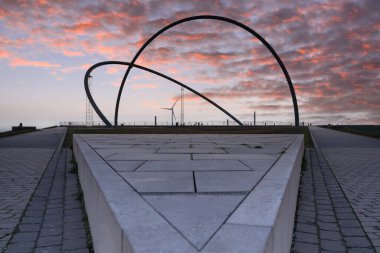 HERTEN, GERMANY - 27 Kasım 2020: Hoheward İpucu, Ruhr Metropolis 'in gökyüzüne karşı 27 Kasım 2020, Herten, Almanya