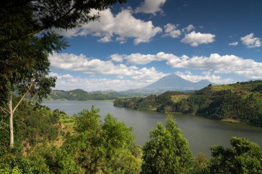 Mulehe Gölü, Uganda, Afrika 'nın panoramik görüntüsü