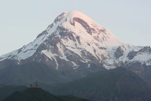 Góry kazbek, Gruzja, Europa — Zdjęcie stockowe