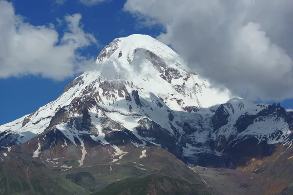 Mount kazbek, Grúzia, Európa — Stock Fotó