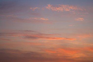 Düşük açılı bulutlu gökyüzü