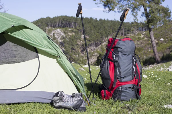 Camping på bergets topp. — Stockfoto