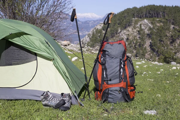 Camping på bergets topp. — Stockfoto