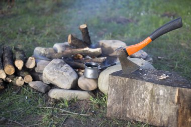 dağın tepesinde kamp.