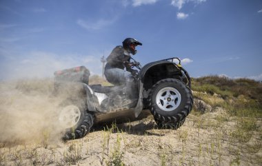 ATV binici eylem.