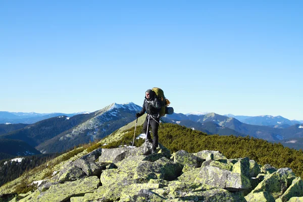 Hiker in winter mountains — Stock Photo, Image