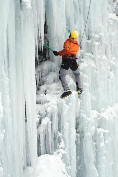 アイス クライミング北のコーカサス. — ストック写真