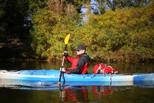 Kajak fahren auf dem Colorado Fluss (zwischen der Lees Fähre und dem Glen Canyon Damm). — Stockfoto