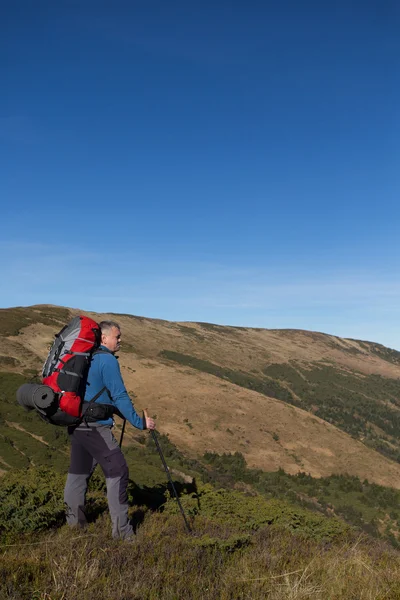 Hiking in Caucasus mountains.Hiking in Caucasus mountains. — Stock Photo, Image