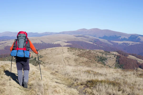 Hiker trekking in the mountains. Sport and active life. — Stock Photo, Image