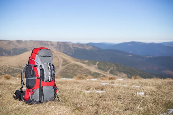 Camping elements/ equipment on top of the mountain. — Stock Photo, Image