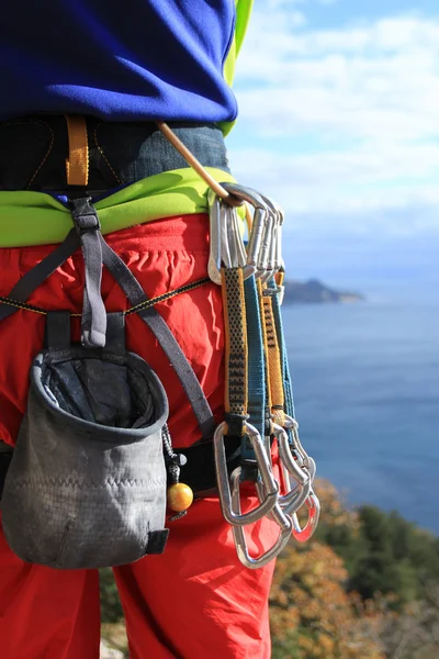 Kletterausrüstung.Klettern, Höhlenforschung und Eisklettern Ausrüstung Vektor-Set. Vektor flache Symbole — Stockfoto