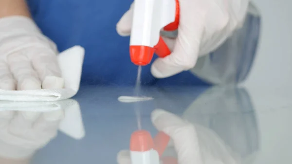洗浄面 コロナウイルス感染症流行の発生 Covid 19疾患のための病院での消毒 ロイヤリティフリーのストック写真