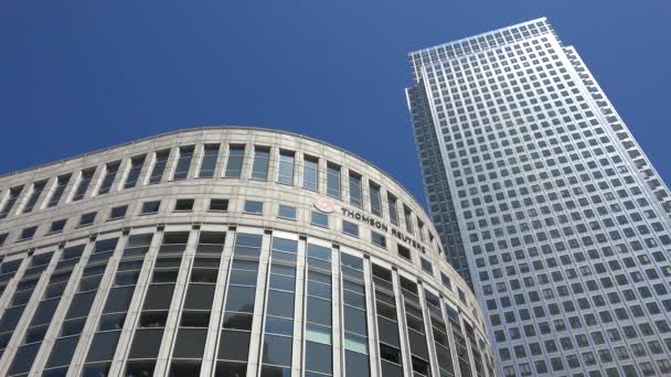 London Canary Wharf, Κτίρια γραφείων σε Financial District, Ουρανοξύστες, Διάσημοι Χώροι, Κτίρια Ορόσημα στην Ευρώπη — Αρχείο Βίντεο