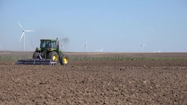 Farmer Working Agriculture Field, Tractor Plowing Land, Farming in Spring, Rustic View at Countryside — Αρχείο Βίντεο