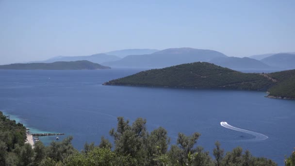 Lefkada Beach Blue Waves Crashes Seashore Seascape Cliffs View Turquoise — Stok video