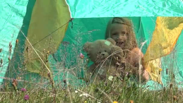 Child Playing in Tent at Camping in Mountains, Kid Waving Goodbye, Tourist Girl in Alpine Trip, Excursion, Children Outdoor — Stok Video