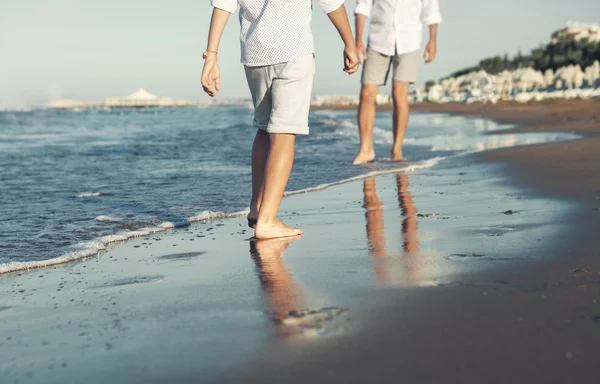 Oğlum bacaklar babasına git