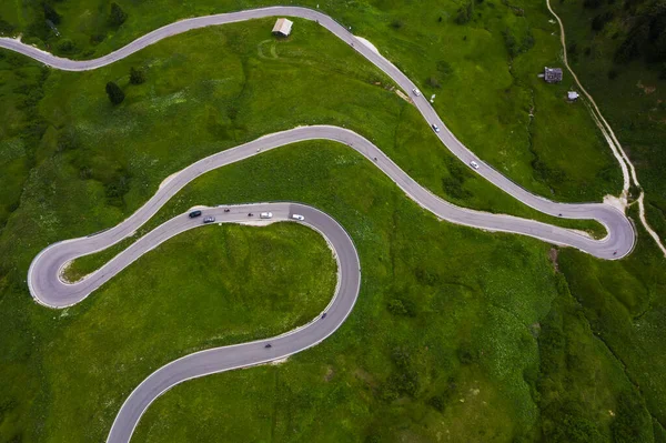 Passo Gardena Collines Vertes Vue Aérienne Drone Route Montagneuse Incurvée — Photo