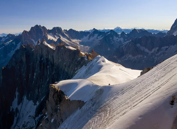 Alpes Françaises Sommets Vue Panoramique Avec Des Silhouettes Alpinistes Comme — Photo