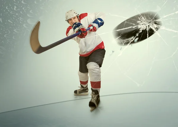 Golpe de duende malicioso del hockey sobre hielo — Foto de Stock